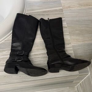 Via Spiga Black Heeled Boots
Leather